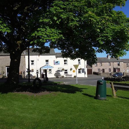 The Black Bull At Nateby Kirkby Stephen Exteriör bild