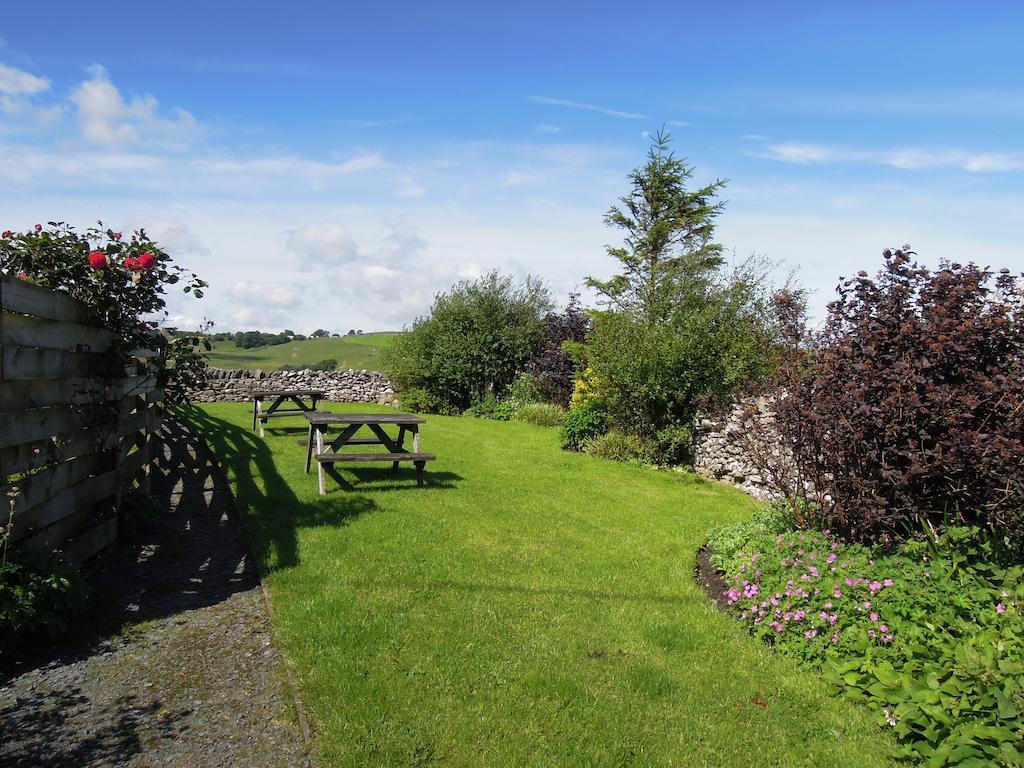 The Black Bull At Nateby Kirkby Stephen Exteriör bild
