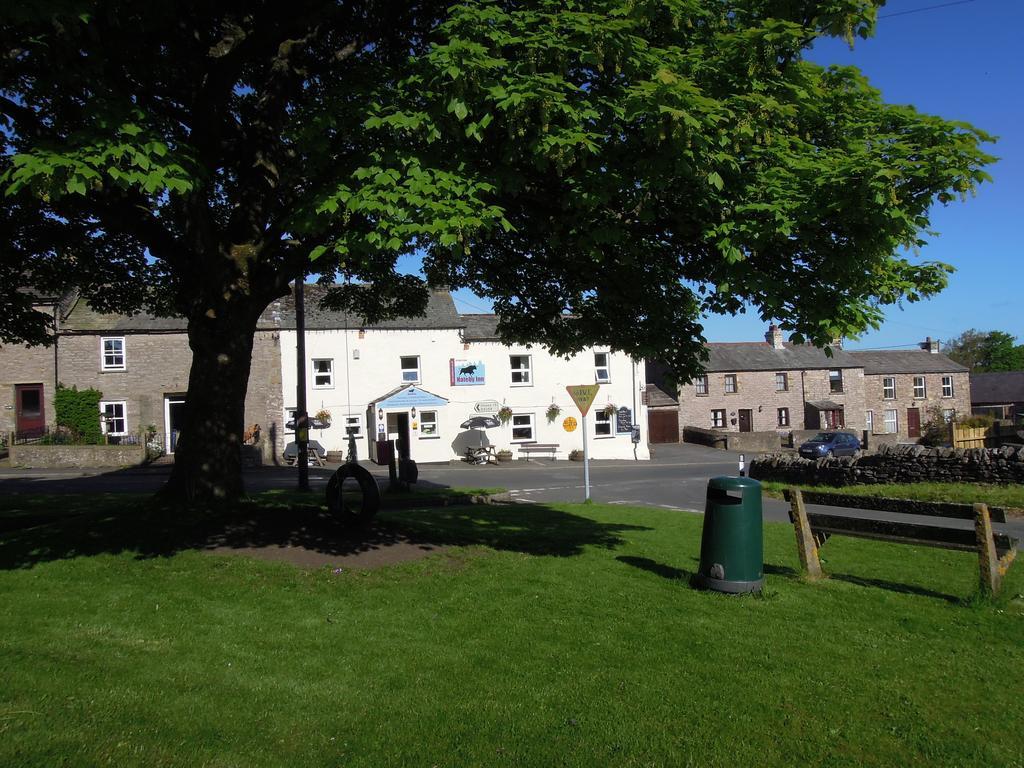 The Black Bull At Nateby Kirkby Stephen Exteriör bild
